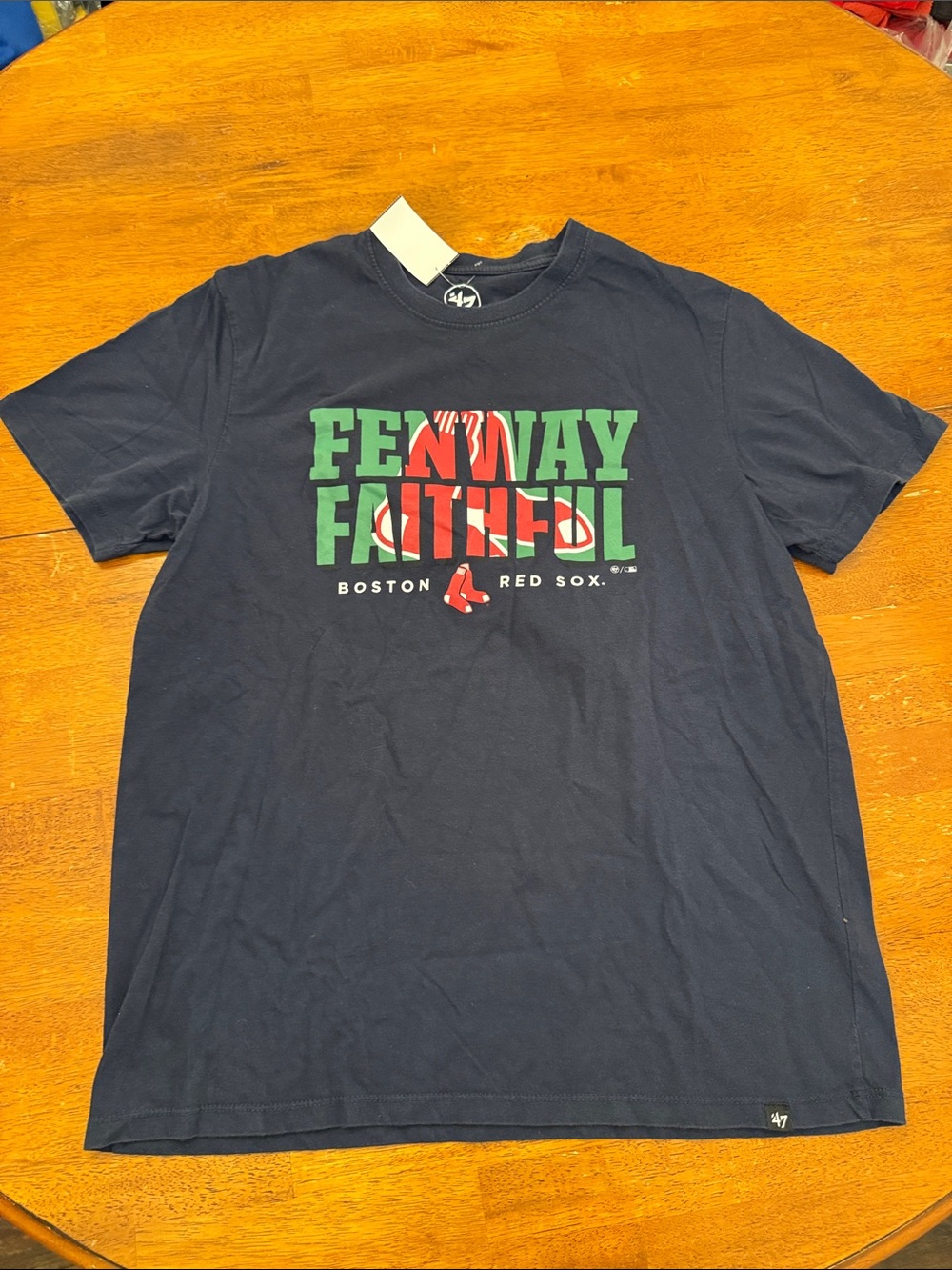47 Fenway Faithful Boston Red Sox Navy T-Shirt with Green and Red Graphic Large